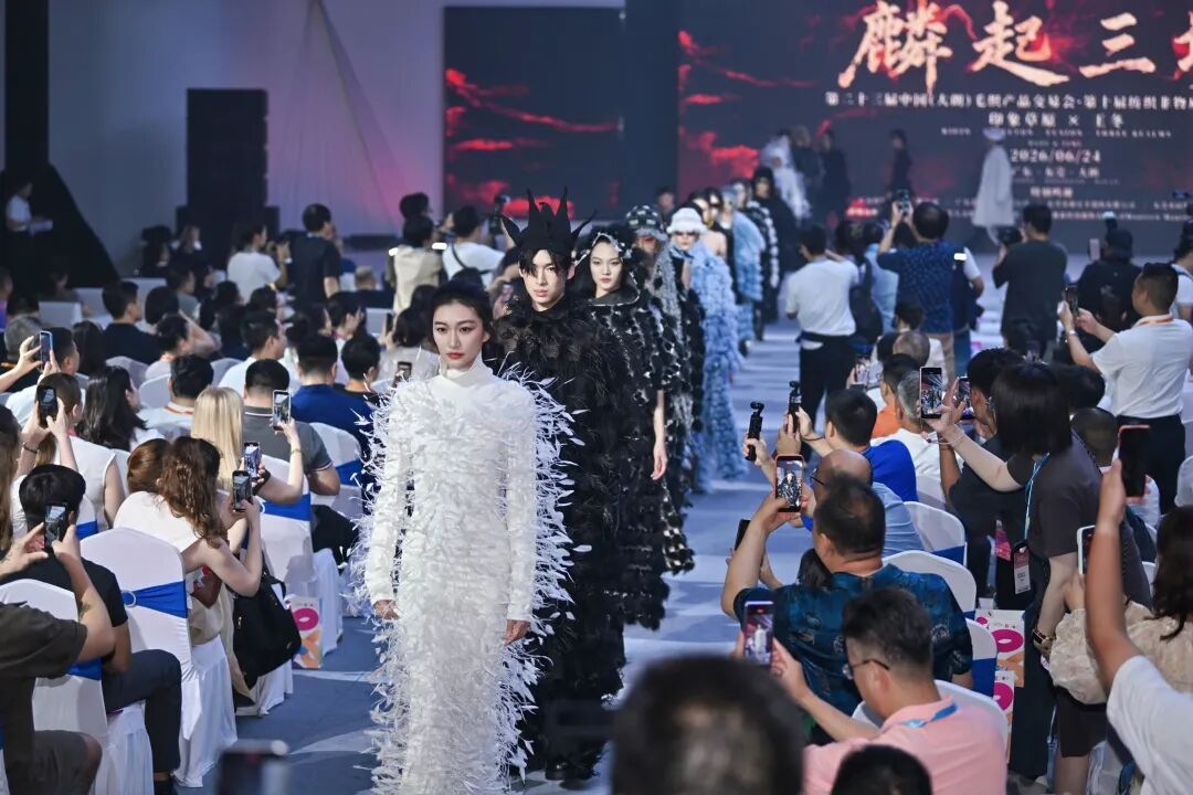 2026年炎炎夏日东莞大朗毛织小镇爆红,出口破131亿太扯了!