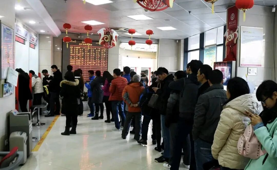 2026工商銀行這樣卷太扯了！上海漕河涇科技支行把網點變成科幻體驗館，同行看了都傻眼