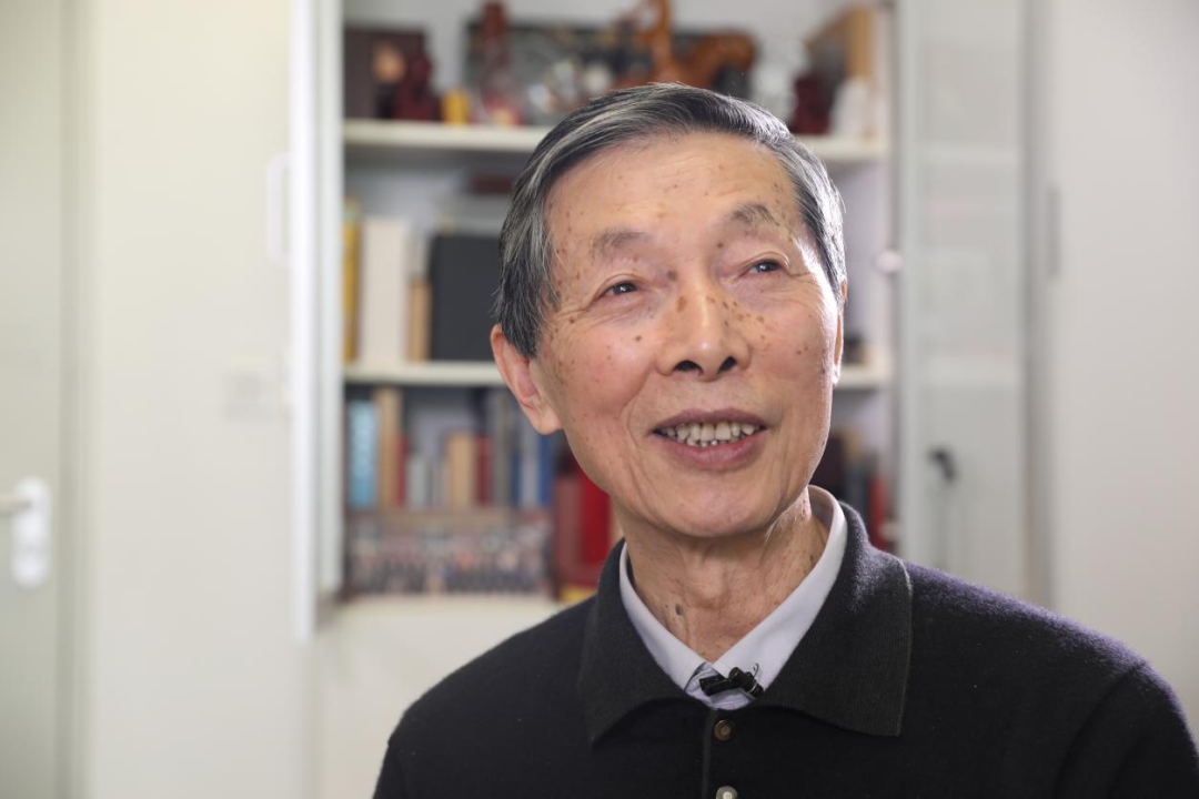 中國鋰電池從山村煤油燈到世界第一!86歲陳立泉院士的逆襲故事