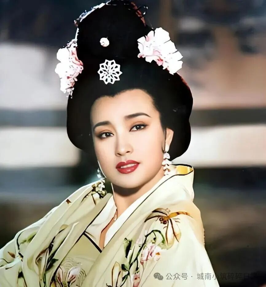 75歲劉曉慶凌晨離世傳聞太扯！8段情史背後的真實活法必看