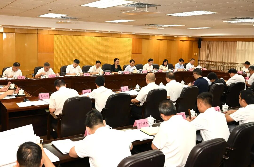 鍾暢姿這樣喊！欽州全力化解歷史矛盾維護群眾利益 2026攻堅重點必看